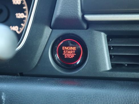 Used 2023 Honda Pilot Sport image 25