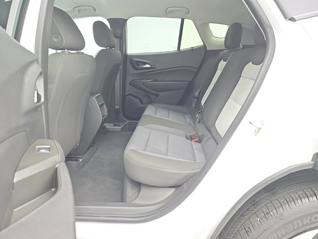 Used 2024 Chevrolet Trax LS FWD image 40