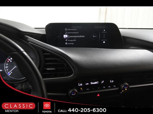 Used 2024 MAZDA MAZDA3 s FWD image 9