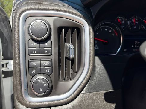 Used 2022 Chevrolet Silverado 1500 RST AWD/4WD image 26