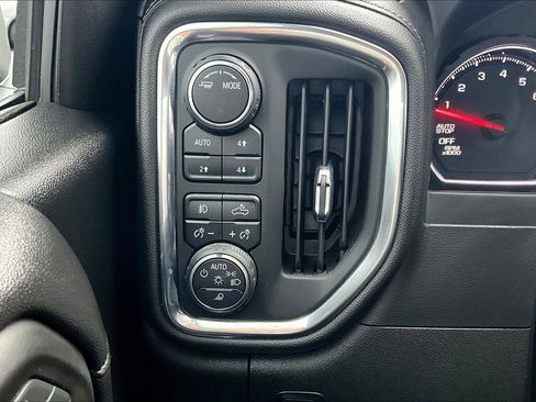 Used 2021 Chevrolet Silverado 1500 LTZ image 32