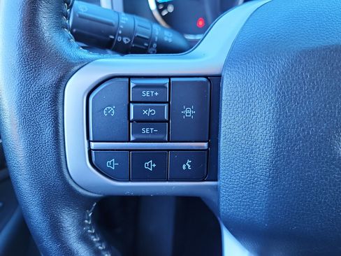 Used 2024 Ford Expedition Max XLT image 21