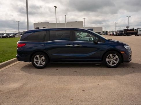 Used 2018 Honda Odyssey EX image 8