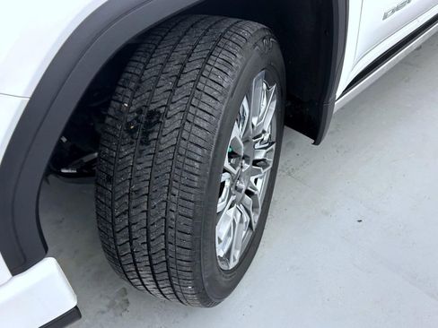Used 2024 GMC Sierra 1500 Denali Ultimate AWD/4WD image 24