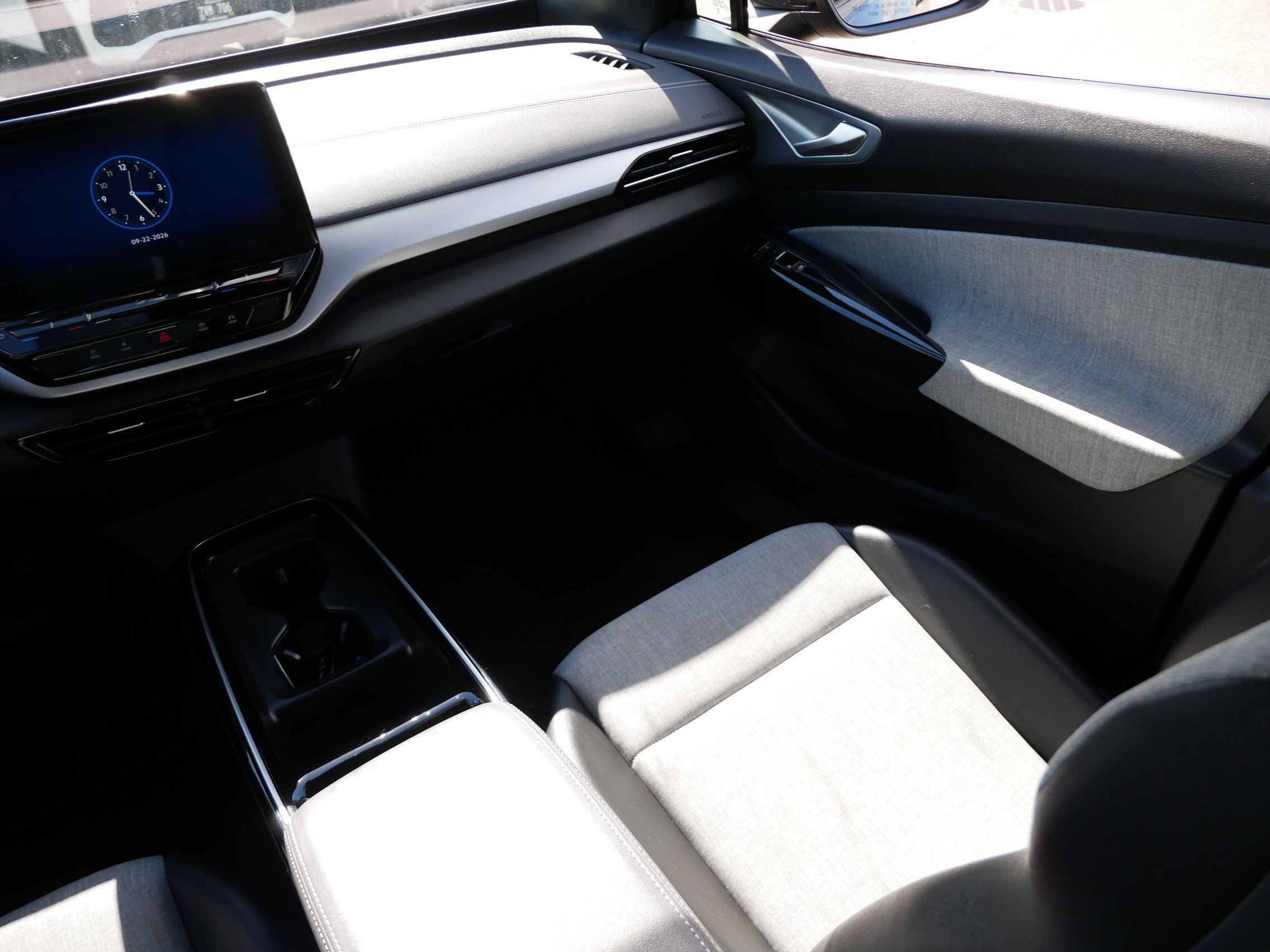 Certified 2023 Volkswagen ID.4 Pro AWD/4WD image 7