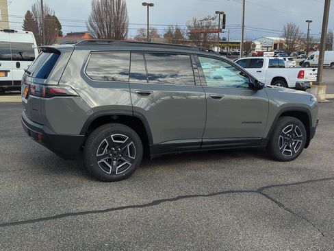 New 2026 Jeep Cherokee Laredo image 6