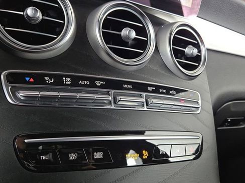 Used 2022 Mercedes-Benz GLC 43 AMG 4MATIC image 19