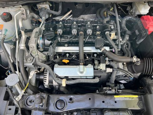 Used 2025 Nissan Versa SV image 28