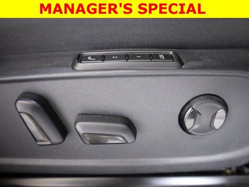 Used 2021 Volkswagen ID.4 Pro S image 45