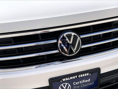 Certified 2024 Volkswagen Tiguan SE image 29