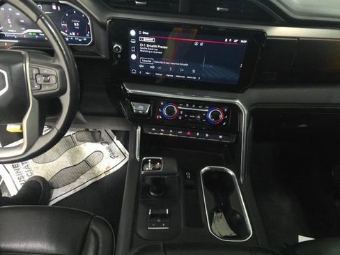 Used 2022 GMC Sierra 1500 Denali w/ Denali Reserve Package image 9