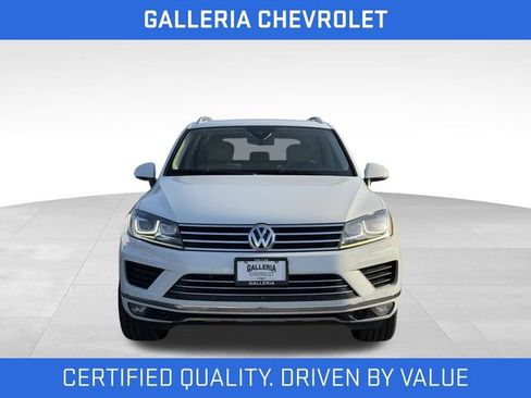 Used 2016 Volkswagen Touareg Executive AWD/4WD image 3