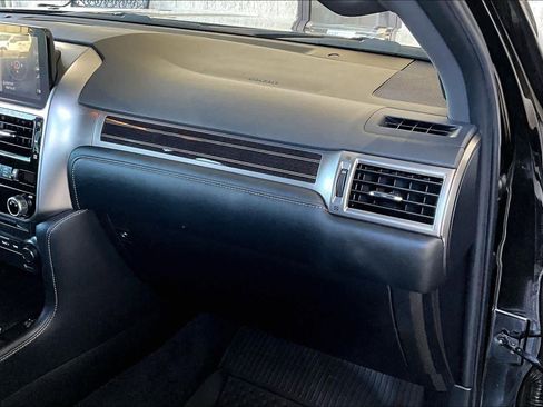 Used 2023 Lexus GX 460 Premium image 35