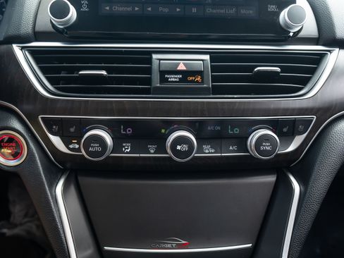 Used 2018 Honda Accord Touring image 33