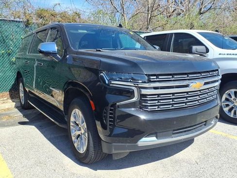 Used 2024 Chevrolet Suburban Premier image 4