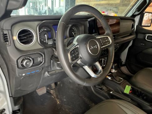Used 2024 Jeep Wrangler High Altitude AWD/4WD image 9