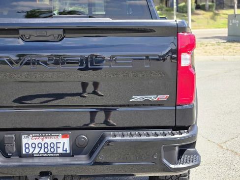 Used 2025 Chevrolet Silverado 1500 ZR2 w/ Technology Package image 10