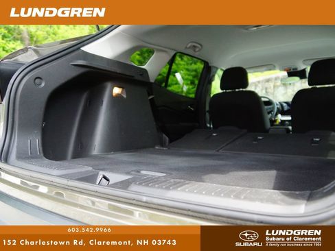Used 2024 Chevrolet Trax LS w/ LS Convenience Package FWD image 30