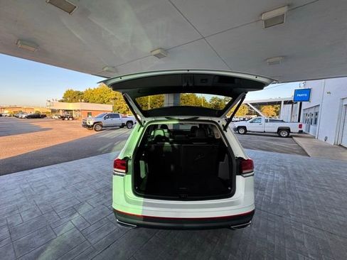 Used 2021 Volkswagen Atlas SE image 8