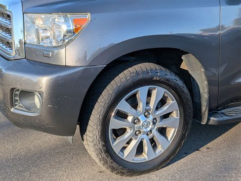 Used 2014 Toyota Sequoia Limited image 9