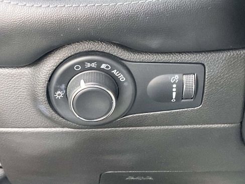 Used 2024 Dodge Durango SXT image 28