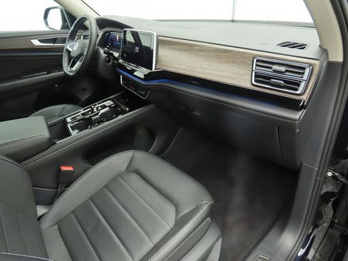 Certified 2024 Volkswagen Atlas SEL image 16