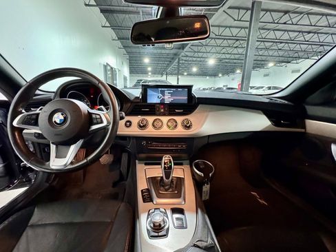 Used 2015 BMW Z4 sDrive28i image 13