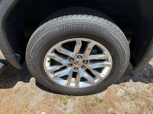 Used 2021 GMC Sierra 1500 SLT w/ SLT Premium Plus Package AWD/4WD image 9