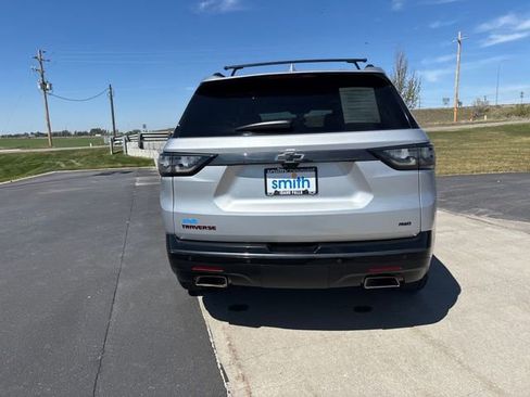 Used 2021 Chevrolet Traverse Premier w/ Redline Edition AWD/4WD image 4