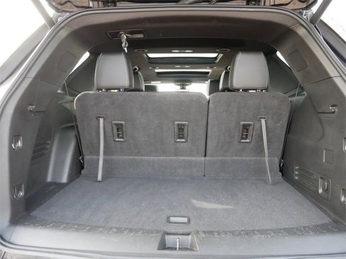 Used 2022 Chevrolet Traverse Premier w/ Redline Edition image 19