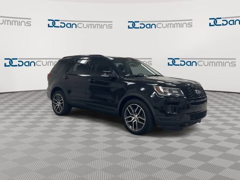 Used 2018 Ford Explorer Sport AWD/4WD image 2