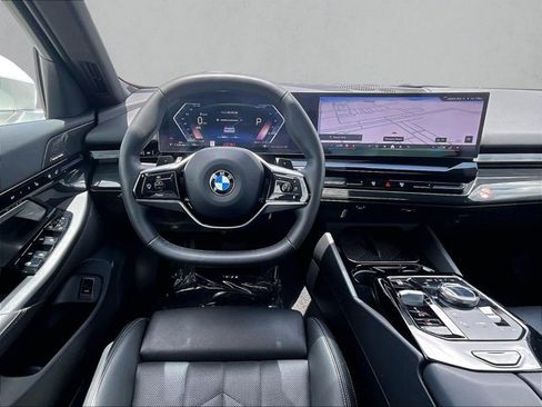 Used 2026 BMW 530i RWD image 7
