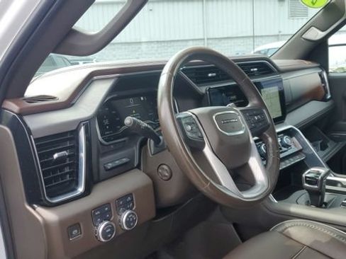 Used 2022 GMC Sierra 1500 Denali w/ Denali Reserve Package AWD/4WD image 10