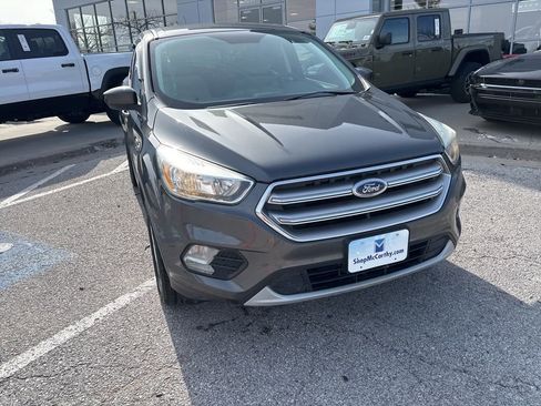Used 2017 Ford Escape SE image 8
