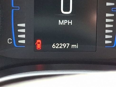 Certified 2023 Chrysler Voyager LX FWD image 19