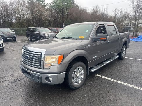 Used 2012 Ford F150 XLT w/ XLT Chrome Pkg image 3