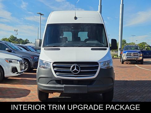 Used 2024 Mercedes-Benz Sprinter 2500 image 3