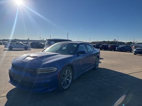 Used 2022 Dodge Charger GT image 3