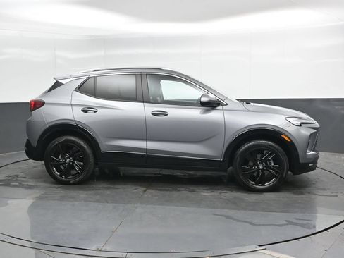 Used 2024 Buick Encore GX Sport Touring AWD/4WD image 5