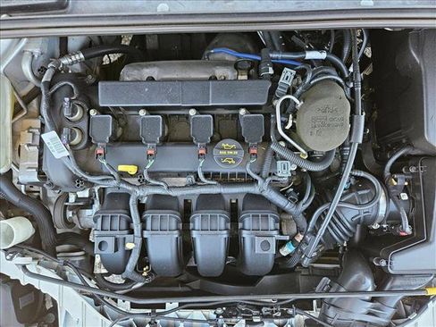 Used 2013 Ford Focus SE w/ SE Winter Pkg FWD image 26