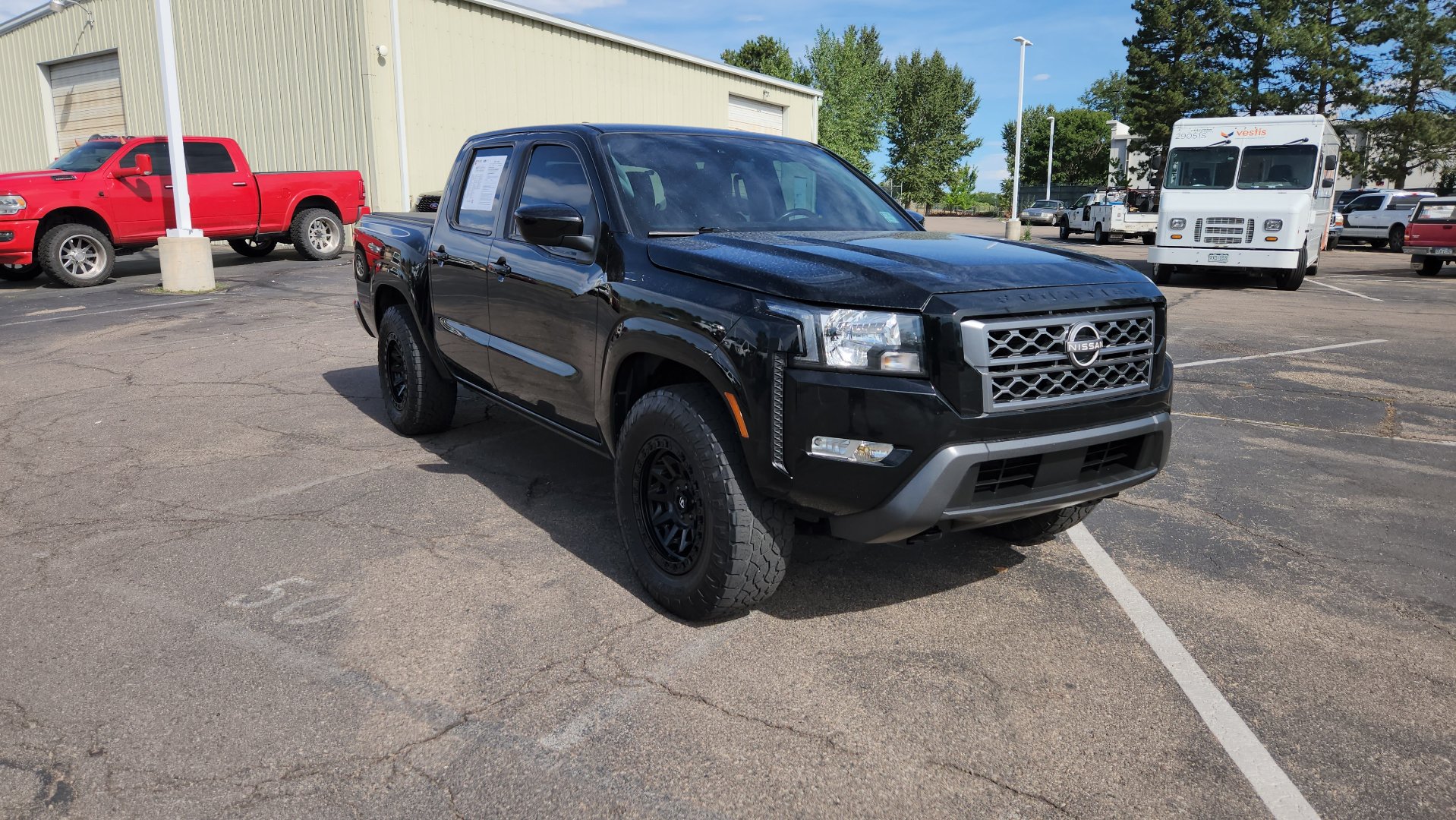 Used 2022 Nissan Frontier SV AWD/4WD image 13