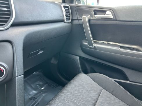 Used 2019 Kia Sportage LX FWD image 20