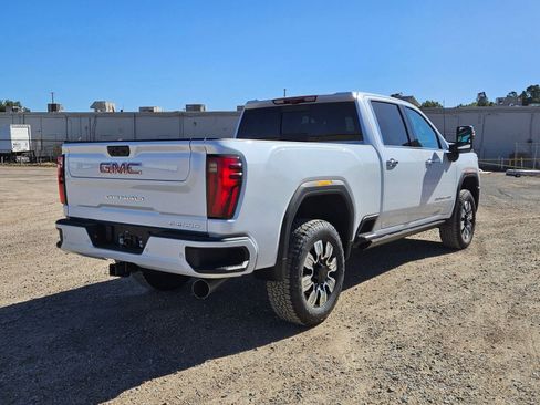 New 2026 GMC Sierra 2500 Denali w/ Denali Reserve Package image 6