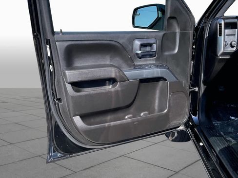 Used 2018 Chevrolet Silverado 1500 LT RWD image 21