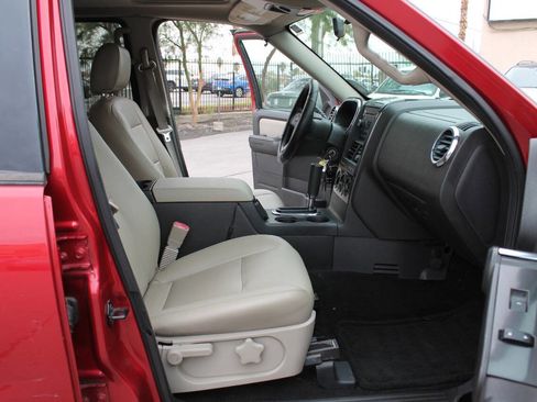 Used 2008 Ford Explorer XLT image 37