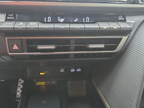 Used 2026 Toyota Camry SE FWD image 21