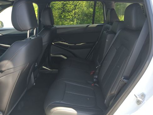 New 2026 Jeep Cherokee Overland AWD/4WD image 12