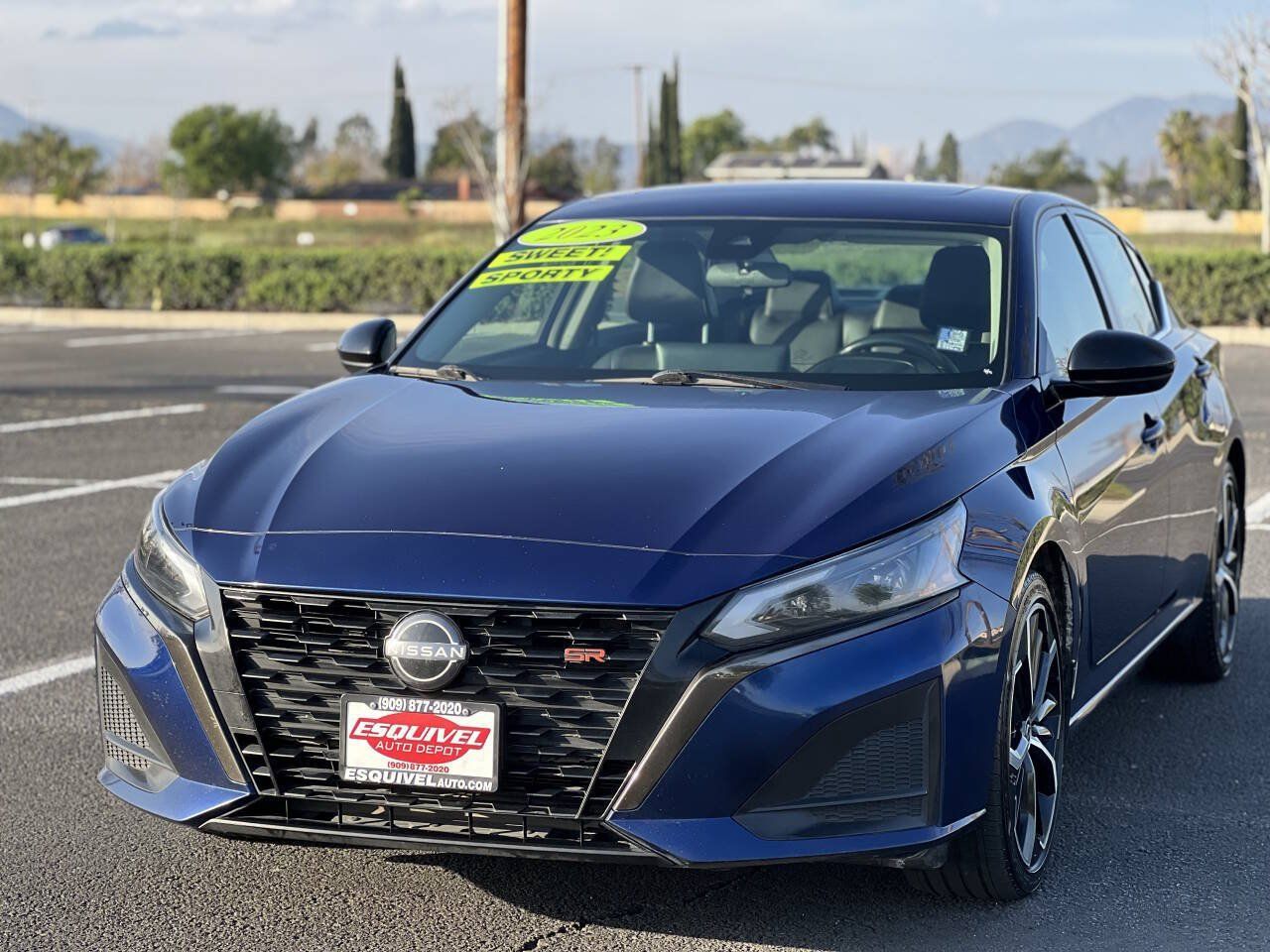 Used 2023 Nissan Altima 2.5 SR w/ SR Premium Package FWD image 11