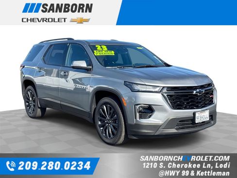 Certified 2023 Chevrolet Traverse RS image 1