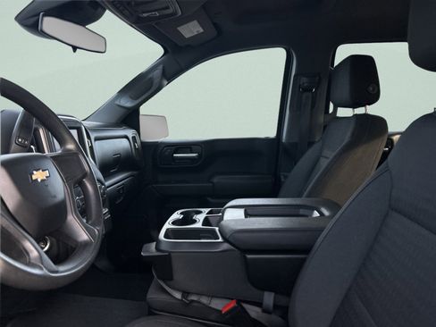 Used 2022 Chevrolet Silverado 1500 Custom image 11